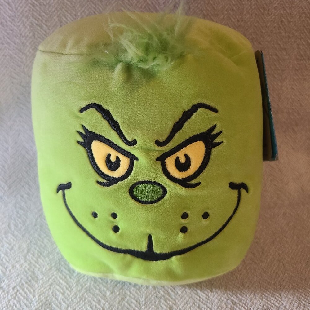 Dr. Suess the Grinch green plush toy- NWT